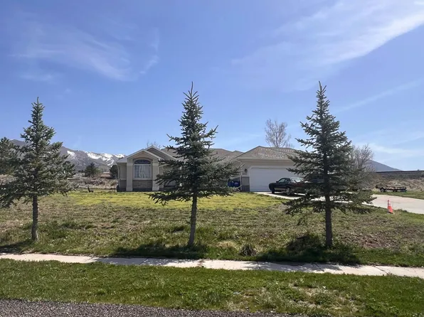 255 Old County Rd, Stockton, UT 84071