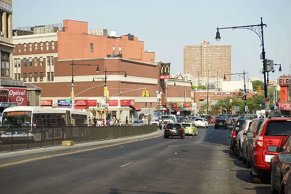 Rented by Norman Raindel, LREB | media 33