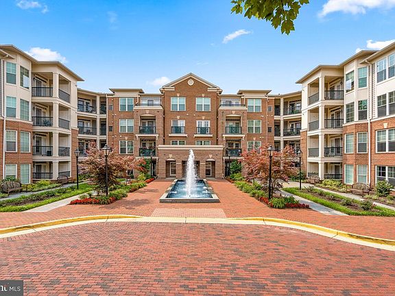 3rd image of 2903 Saintsbury Plz APT 209