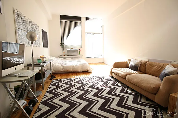 Rented by City Connections Realty | media 10