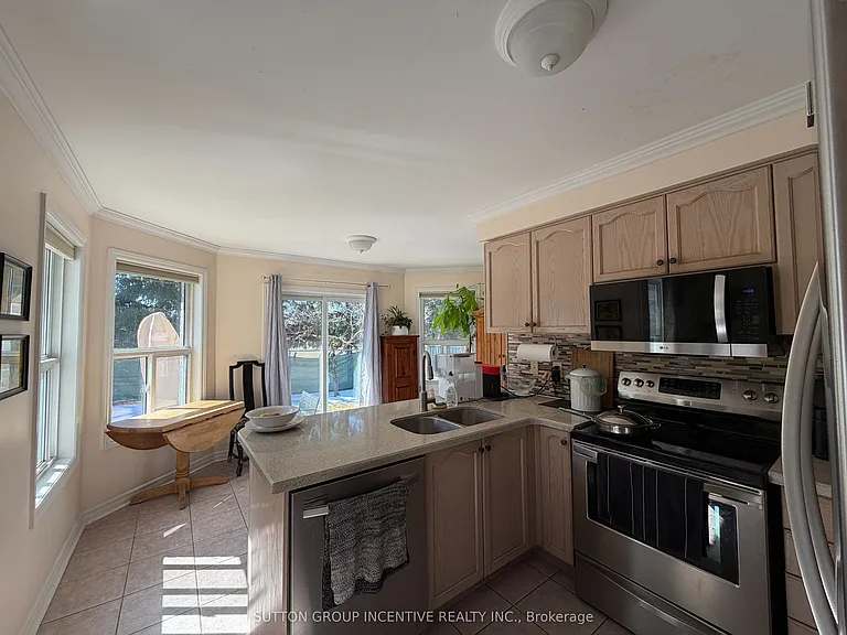 Shaina Ct — Photo 12