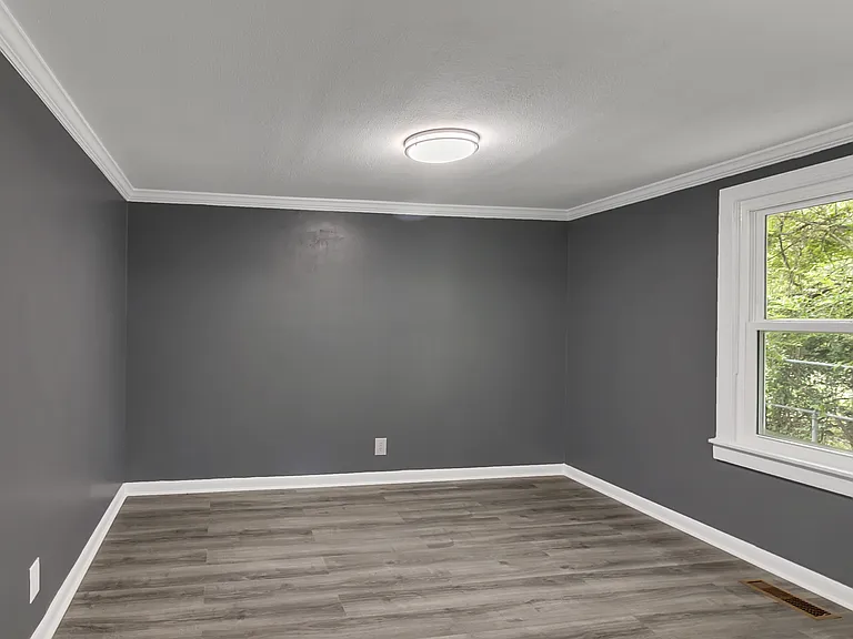 1013 Madison St — Photo 10