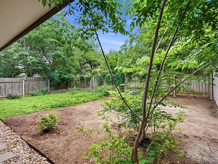 5400 Lishill Cv #A — Photo 34