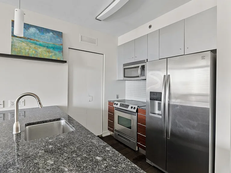 2101 Market St #8O5 — Photo 11