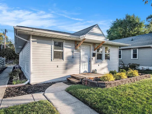 2416 Milburn Blvd, Mishawaka, IN 46544