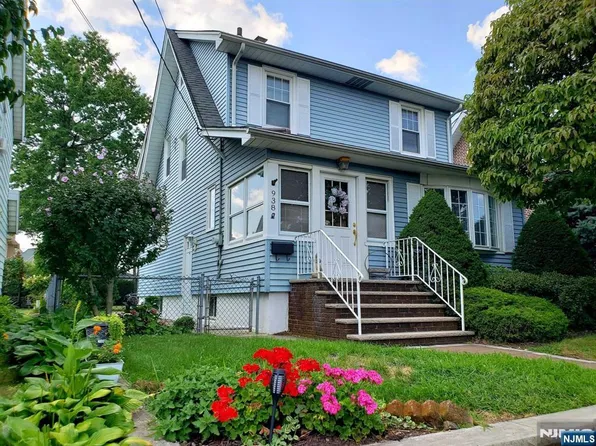 938 York St, East Rutherford, NJ 07073