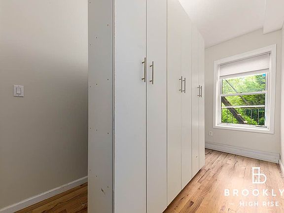 5th image of 479 Lafayette Ave APT 1