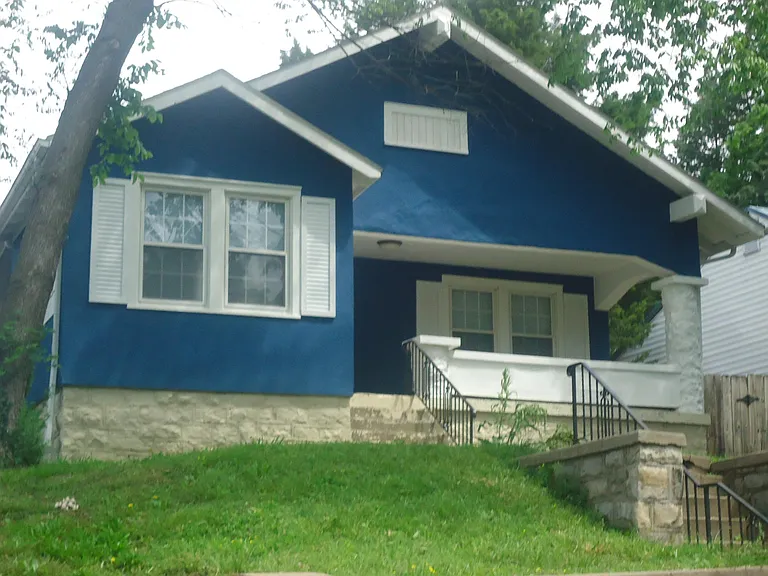 519 L St — Photo 1