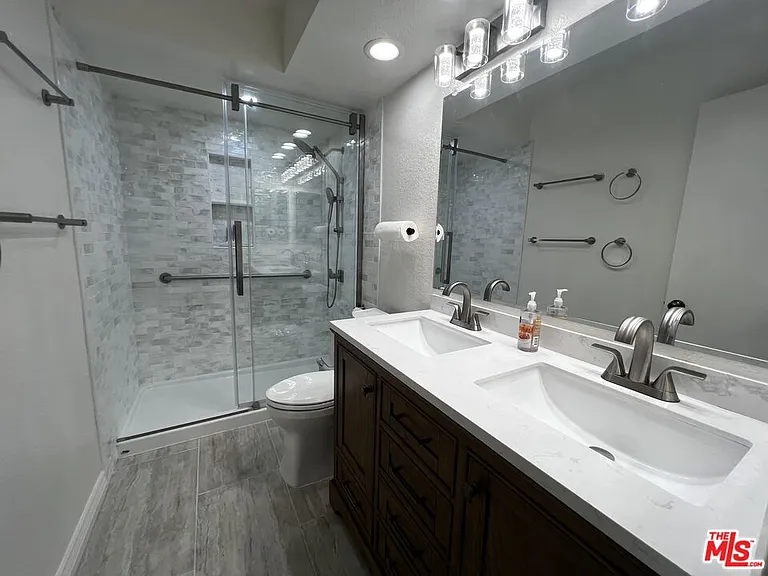 7825 Seaglen Dr #34 — Photo 30
