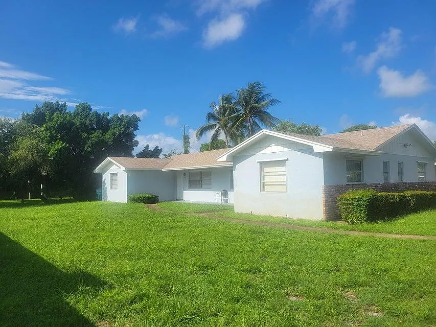 242 SE 24th Ave
