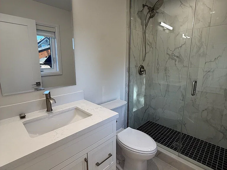 576B Guelph St — Photo 18