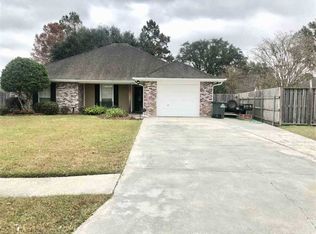 210 Laurel Dr, Houma, LA 70360