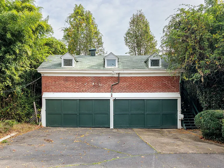3503 Seminary Ave — Photo 3