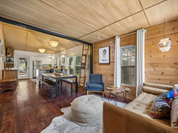 2604 Sol Wilson Ave, Austin, TX 78702