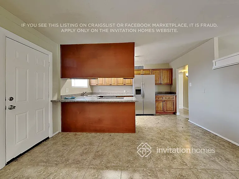 5611 N 65th Ave — Photo 7
