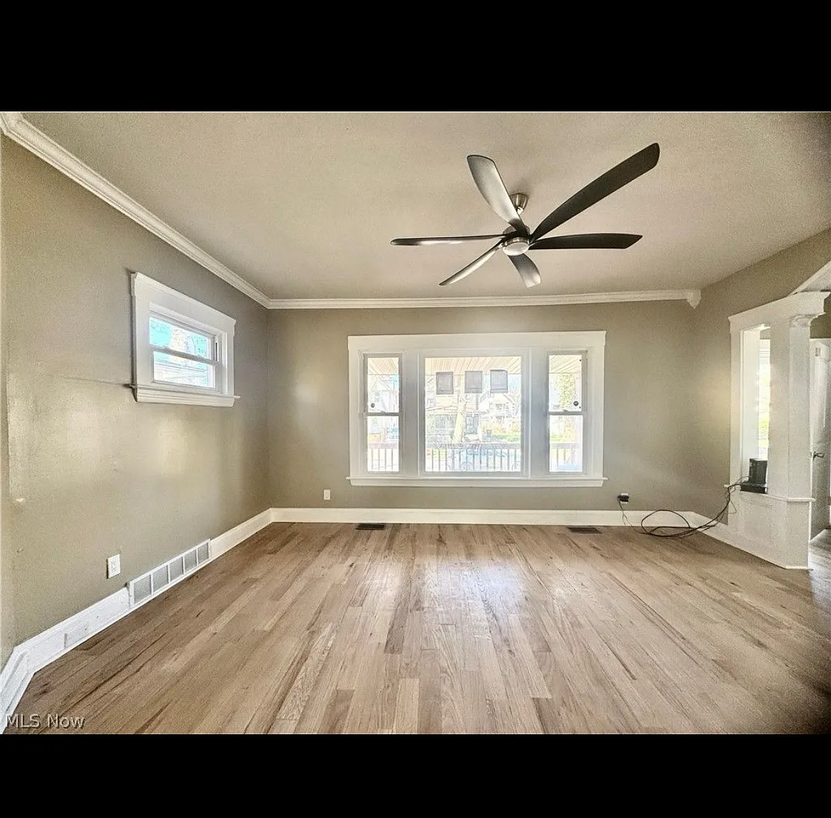 9606 Parmelee Ave — Photo 4
