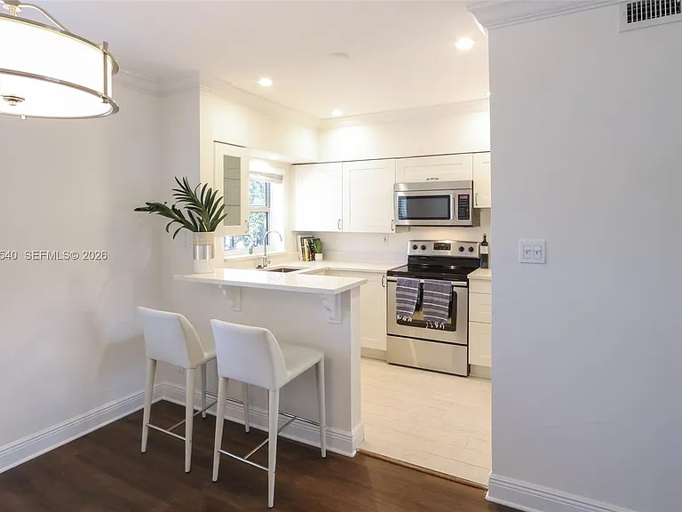 7740 SW 54th Ct #52D — Photo 1