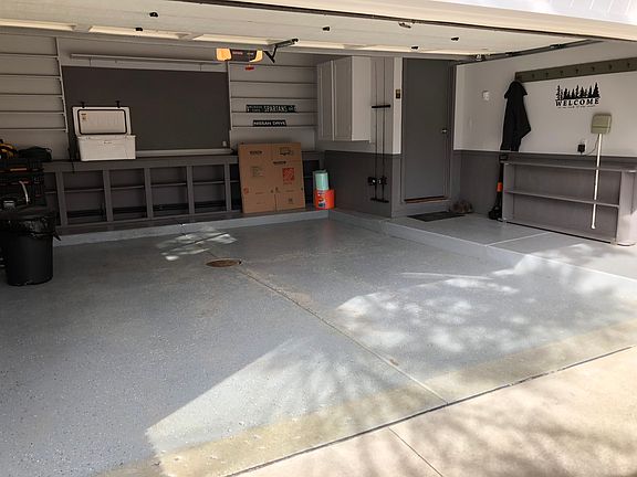 Attached Garage