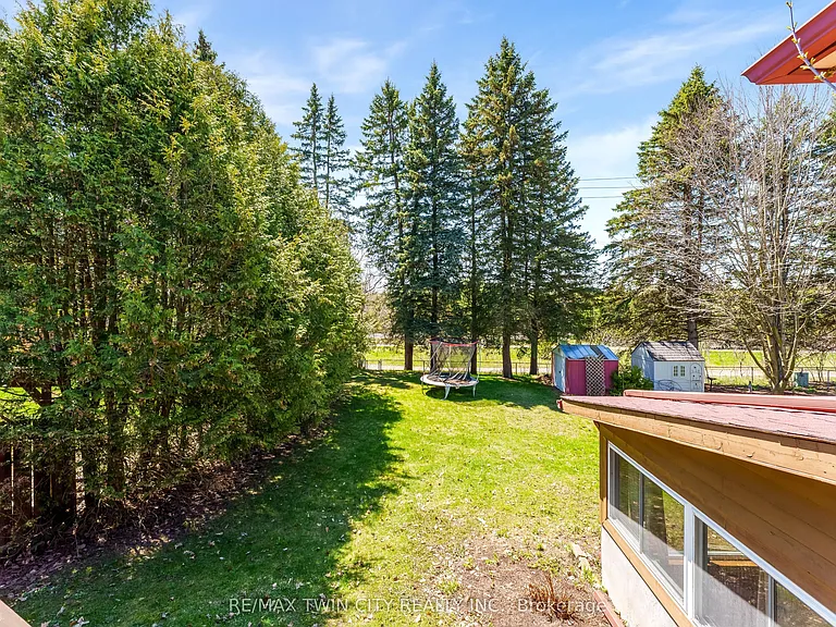 402 Lakeview Dr — Photo 37