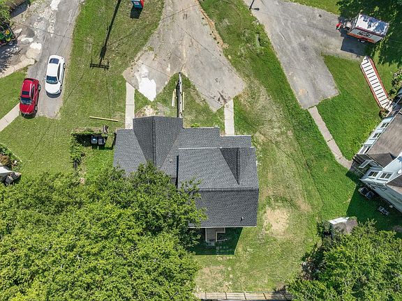 2nd image of 539 Amquiwood Ct