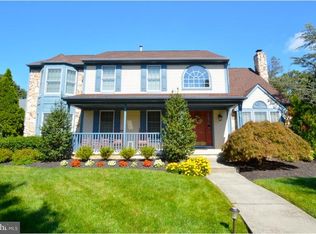 40 Daylily Dr, Mount Laurel, NJ 08054