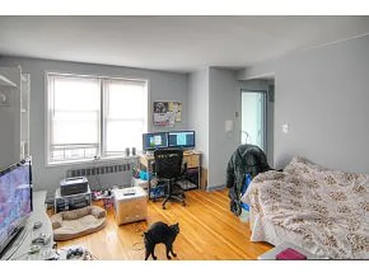 Sold by Maximillion Realty, Inc. | media 4