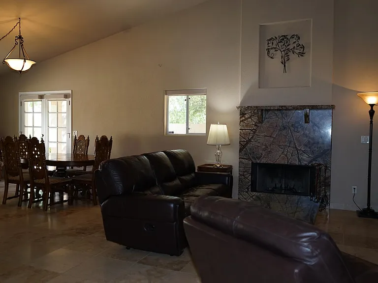 5801 W Linda Ln — Photo 9