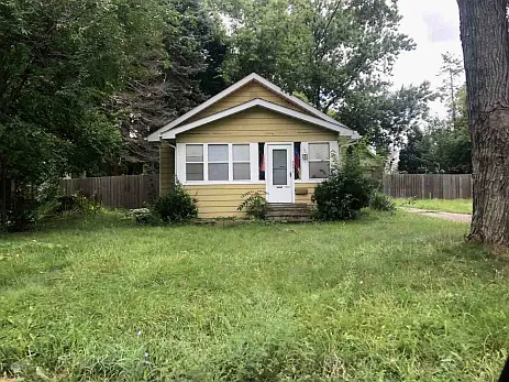 623 Bryant Ave photo 1