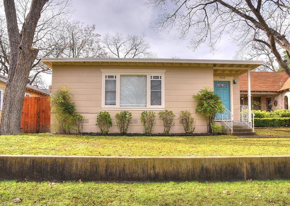 1st image of 460 S Comal Ave