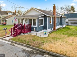 11 Amherst Dr, Pennsville, NJ 08070