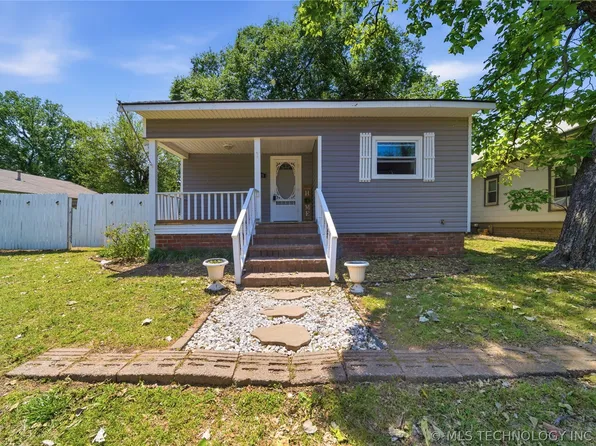 1419 W Maple St, Collinsville, OK 74021