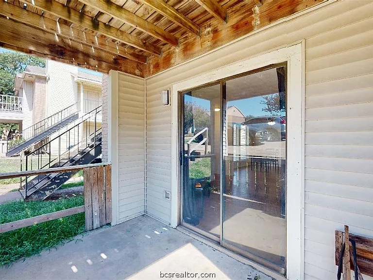 1005 Spring Loop #C — Photo 22