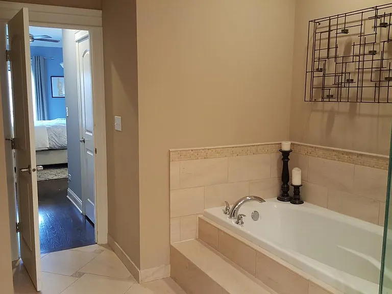 1423 W Belmont Ave #2 — Photo 13