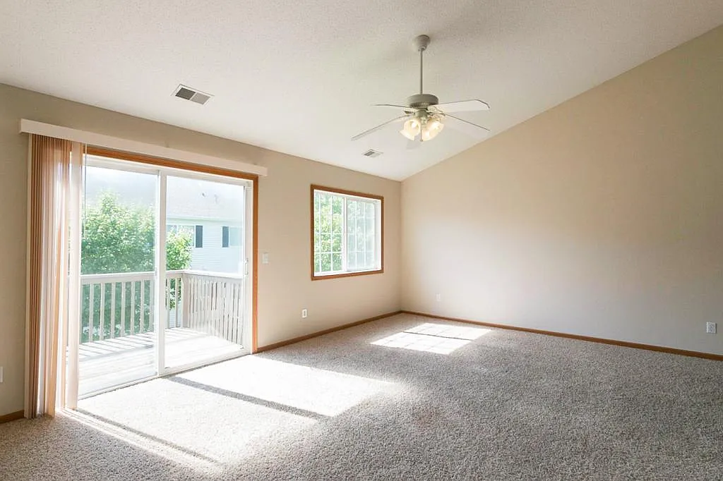 7498 Derby Ln — Photo 3