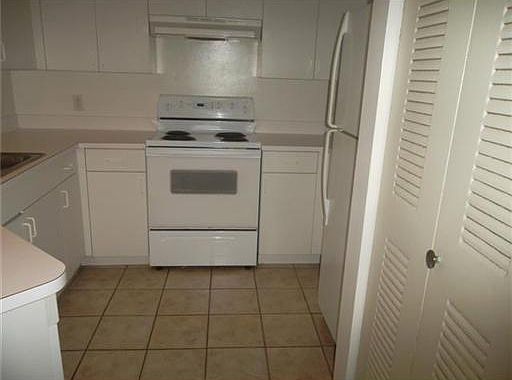 2nd image of 4163 N Haverhill Rd APT 1209
