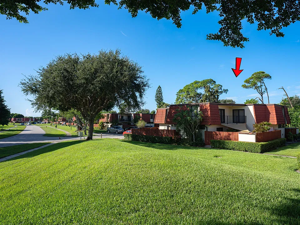 3846 Victoria Dr