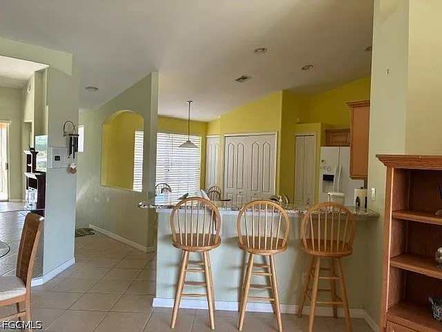 2 bed, 2.0 bath, 1250 sqft, $4,500 — Photo 3