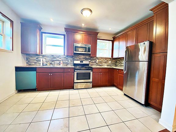 2nd image of 4018 Sea Gate Ave #1