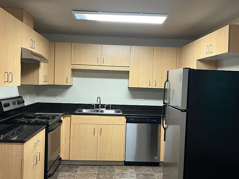 Westwood Commons — Photo 12
