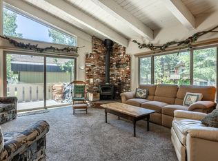 3251 Chateau Rd #4, Mammoth Lakes, CA 93546