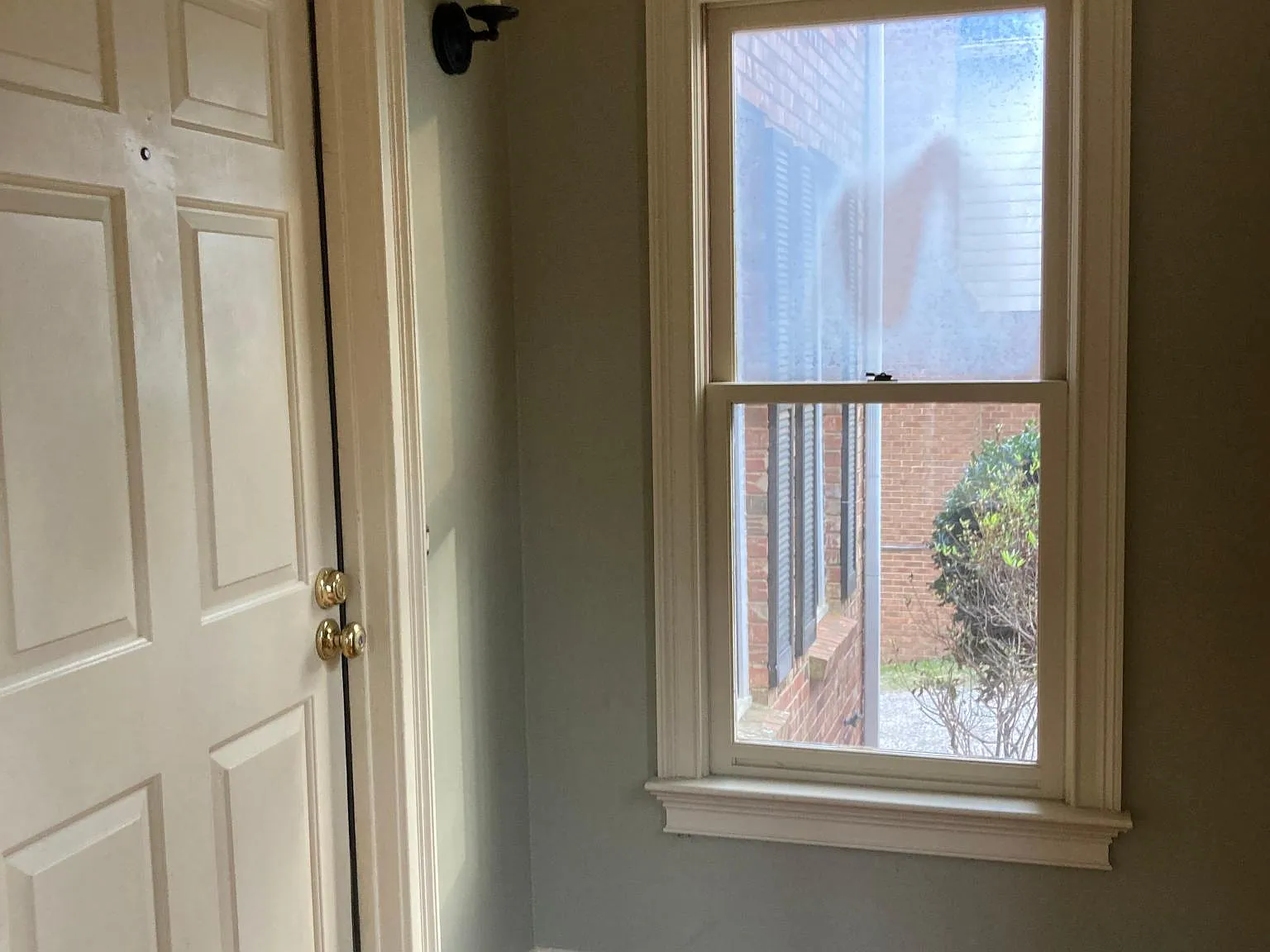 2 bed, 2.5 bath, 1850 sqft, $2,550 — Photo 2