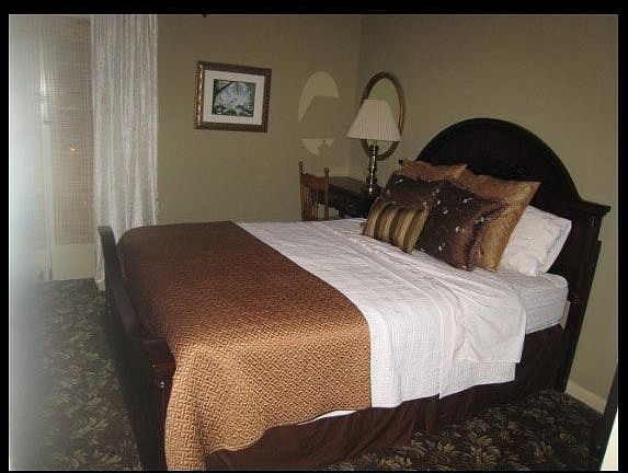 5th image of 1418 Beech Ave APT 8