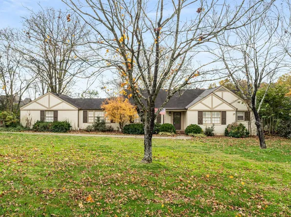 2409 Hemingway Dr, Nashville, TN 37215