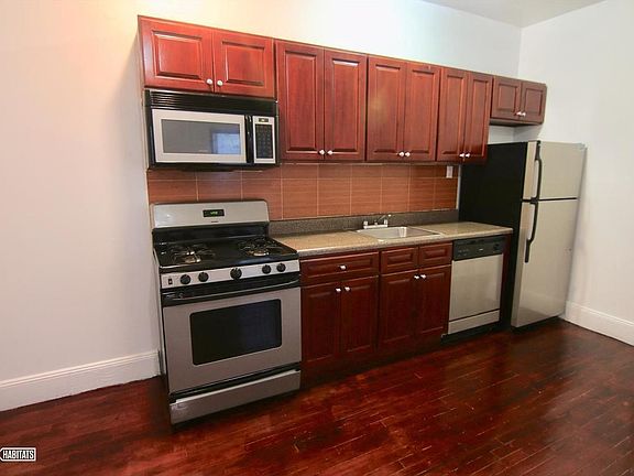 2nd image of 1854 A C Powell Blvd APT 7C