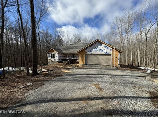 1810 Chinkapin Trl, Monterey, TN 38574