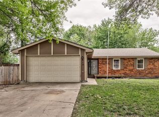 612 S Valley Rd, Olathe, KS 66061