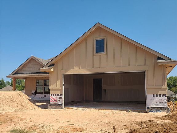 2nd image of 205 Camellia Cir