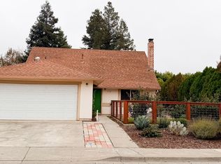 950 Pembroke Way, Dixon, CA 95620