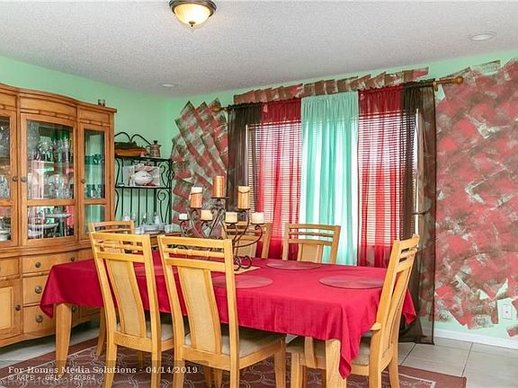 4th image of 3893 NW 67th Way