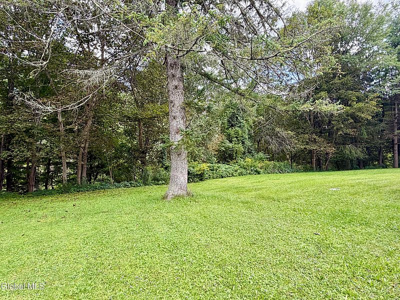 3rd image of 1713 Thacher Park Road